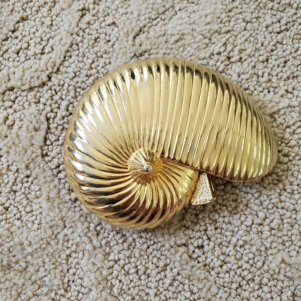 Vintage Gay Boyar Seashell Gold Tone Belt Buckle